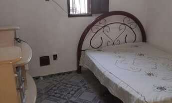 Imagem 2: Aluga-se kitnet Casa com 1 dormitório