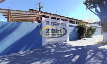 Imagem 2: Sobrado para locação, 04 quartos (01 suíte), Lavabo, Piscina, Churrasqueira, 365 m² Útil