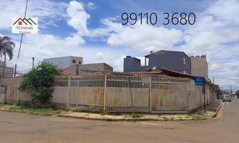 Imagem 3: QR 112 Ótimo Lote Esquinão 193 com Casa na LAJE 3 Quartos Lado Metrô Escriturada em Samamb