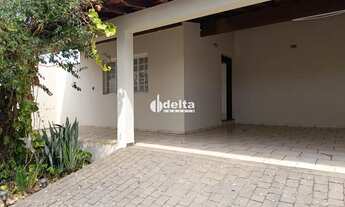 Imagem 3: Casa residencial disponível para venda no bairro Cidade Jardim em Uberlândia-MG