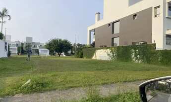 Imagem 2: Terreno para Venda em Florianópolis, Jurerê Internacional, 1 dormitório, 1 suíte, 1 banhei