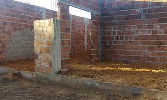 Imagem 4: Vendo lote com casa a terminar