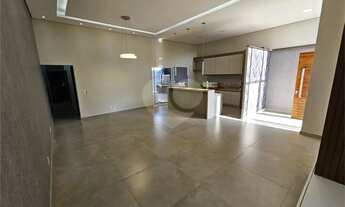 Imagem 4: Casa à venda ou para alugar com 3 quartos, sendo 1 suíte, no condomínio Residencial Mantov