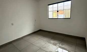 Imagem 3: ágio de casa e barracão no fundo saída de Bonfinópolis Goiânia