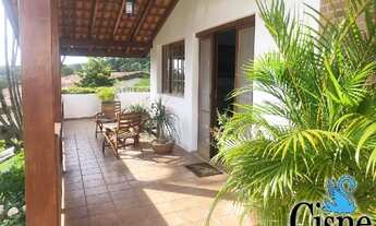 Imagem 3: Casa 4 Dormitórios com Aproximadamente 310m² de Construção e 720m² de Área Total, no Condo