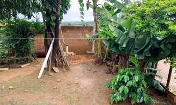 Imagem 6: Casa em um lote de 360m² com vários pés de plantas frutíferas, Jaboticatubas