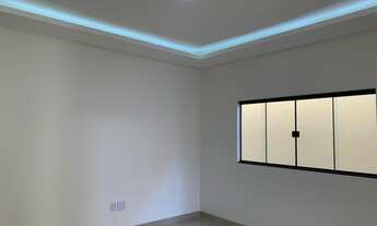 Imagem 6: Casa com cozinha grande, integrada com churrasqueira, 3 quartos, um suíte à venda na regi