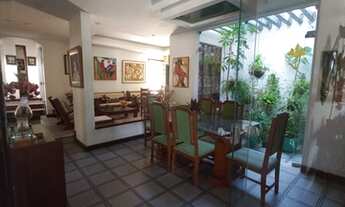 Imagem 5: Casa para venda possui 301 metros quadrados com 4 quartos em Itaigara - Salvador - BA