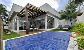 Imagem 3: Casa de condomínio térrea para venda possui 232 metros quadrados com 4 quartos