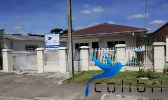 Imagem: Casa com 4 quartos no centro de Agudos do