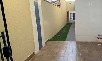 Imagem 5: Casa com cozinha grande, integrada com churrasqueira, 3 quartos, um suíte à venda na regi