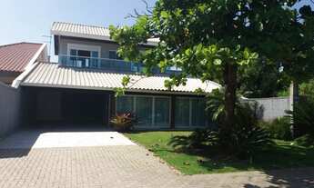 Imagem 2: Casa com 4 dormitórios( sendo que são demi-suítes) para alugar, 240 m² por R$ 2.500/dia