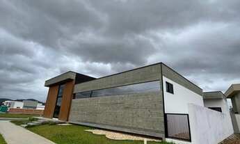 Imagem 2: Casa para venda tem 200 metros quadrados com 4 quartos em Santa Regina - Camboriú - SC