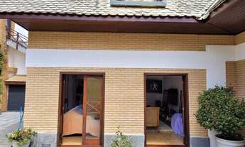 Imagem 5: Casa para venda possui 650 metros quadrados com 5 quartos em - Campos do Jordão - São Pau