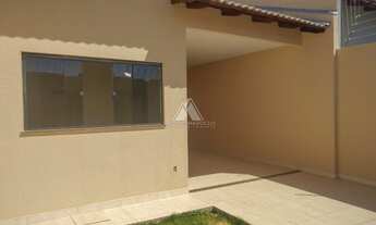 Imagem 4: Linda casa com dois quartos, sendo um com suíte: acabamento diferenciado