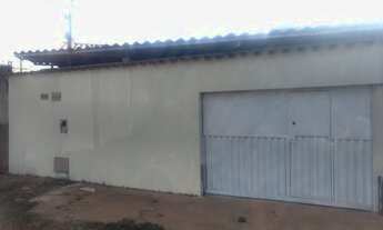 Imagem 2: Casa para venda com 180 metros quadrados com 2 quartos