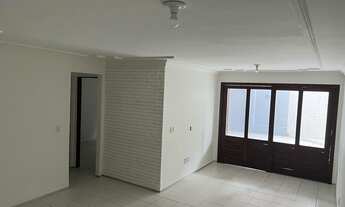 Imagem 2: Casa duplex em condominio fechado