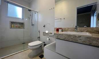 Imagem 4: EXUBERANTE SOBRADO COM ELEVADOR À VENDA NO SWISS PARK - PORTEIRA FECHADA!