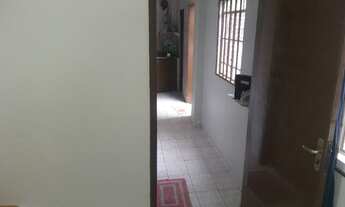 Imagem 5: Quarto em casa dividida no Juvevê