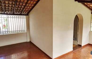 Imagem 4: Casa com 4 dormitórios à venda em Belo Horizonte