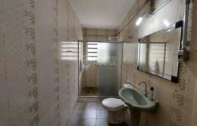 Imagem 8: Casa térrea à venda no Jardim da Saúde, com mais 3 casas nos fundos