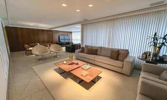 Imagem 6: Viva com Espaço, Segurança e Lazer: Apartamento 192m² com 4 Quartos e 4 Vagas