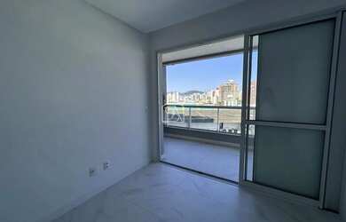 Imagem 7: Apartamento com 3 suítes, com 2 vagas no Canto- Florianópolis-SC