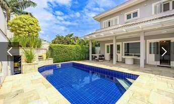 Imagem 3: Sobrado para aluguel possui 480 metros quadrados com 4 quartos