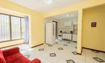 Imagem 2: Apartamento mobiliado de 2 dormitórios disponível para aluguel nas Três Vendas em Pelotas