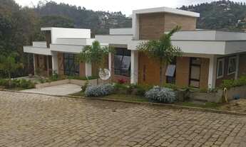 Imagem: Casa à venda com 4 quartos sendo 1 suíte