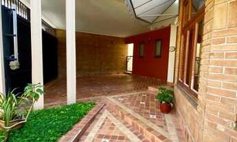 Imagem 5: Casa para venda possui 461 metros quadrados com 3 quartos em Jardim América - Jundiaí - SP