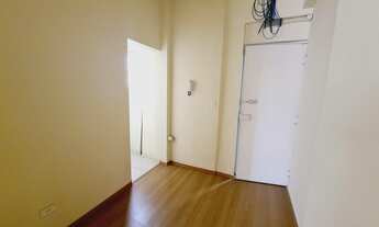 Imagem 6: Conjunto Comercial para Venda em São Paulo, República, 1 banheiro