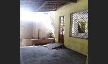 Imagem 2: Oportunidade. Alugo casa com 620 m² na Praça Chora Menino.