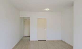 Imagem 2: Apartamento para aluguel possui 105 m² com 4 quartos em Jardim Tupanci - Barueri - SP