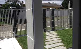 Imagem 4: Sobrado para venda possui 380 metros quadrados com 4 quartos em Capão Raso - Curitiba - PR