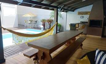 Imagem 6: Casa com 4 dormitórios( sendo que são demi-suítes) para alugar, 240 m² por R$ 2.500/dia