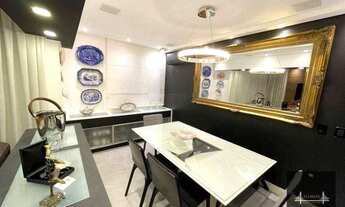 Imagem 4: Apartamento lateral com vista parcial para o Mar