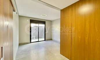 Imagem 4: Casa de condomínio para venda com 450 metros quadrados com 4 quartos