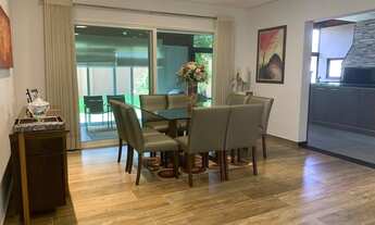 Imagem 5: Casa para venda com 307 m² com 5 quartos sendo 4 suítes em rua sem saída