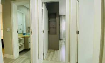 Imagem 2: Apartamento para venda tem 127 metros quadrados com 3 quartos em Meia Praia - Itapema - SC