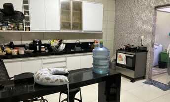 Imagem 7: Casa bem localizada com piscina ( Para negócio