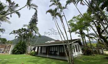 Imagem: Casa com 6 dorms, Condomínio Lagoinha