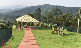 Imagem 2: Linda Casa para Venda em Alphaville Santana de Parnaíba/SP com 5 suítes