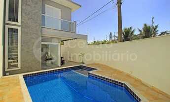 Imagem 2: CASA à venda com piscina e 3 quartos em Itanhaém, no bairro Jamaica