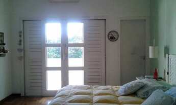 Imagem 3: Casa com 4 quartos, sendo 2 suites, mezanino, varanda, sala para 3 ambientes- Estuda permu