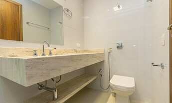 Imagem 6: Amplo Apartamento Reformado com 02 quartos para locação no Centro