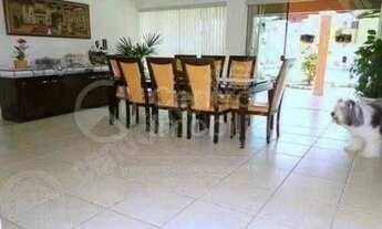 Imagem 3: CASA à venda com piscina e 5 quartos em Peruíbe, no bairro Bougainvillee I