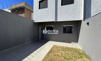 Imagem: Sobrado disponível para venda no bairro