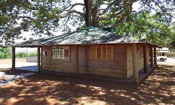 Imagem 2: Chácara 2000m², Casa de Madeira, 3Q, Área Gourmet, Piscina, Tanque Peixe, Aragoiânia