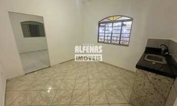 Imagem 5: Casa comercial com 4 quartos sendo 1 com suíte, localizado no Bairro Eldorado